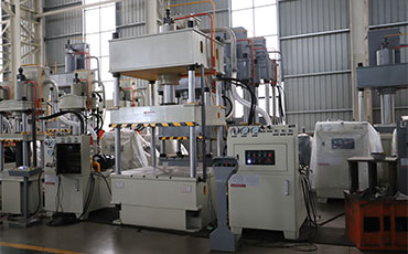 四柱液壓機(jī)廠家哪家好？