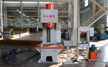 200噸單臂液壓機(jī)多少錢？