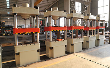 圣達(dá)鍛壓：選擇合適的液壓機廠家的關(guān)鍵要素